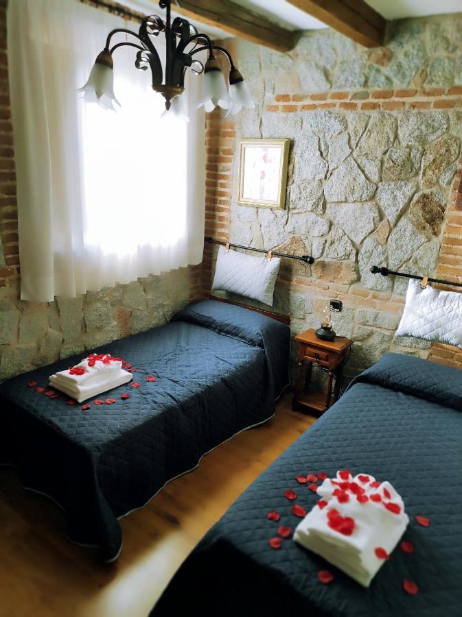 Casa Rural Puerta De Castilla Velayos Eksteriør bilde