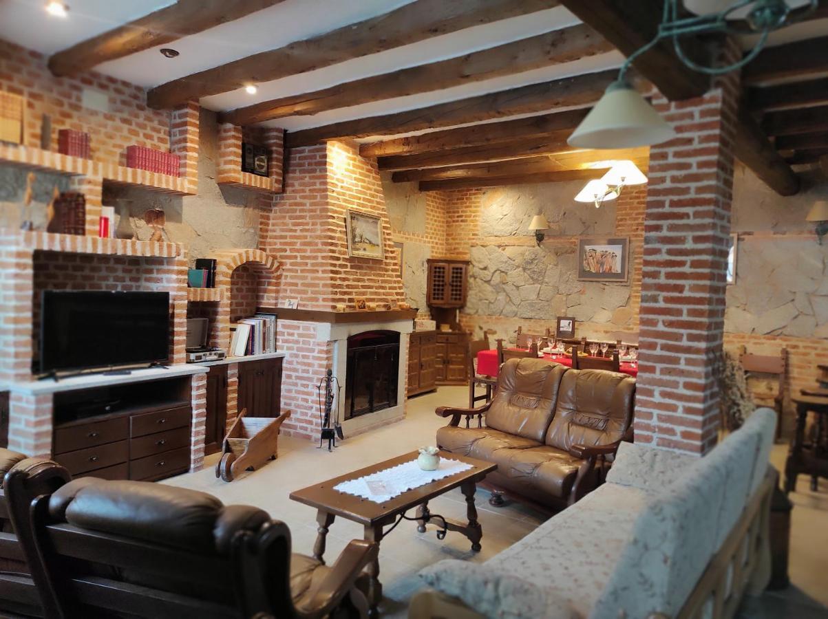 Casa Rural Puerta De Castilla Velayos Eksteriør bilde